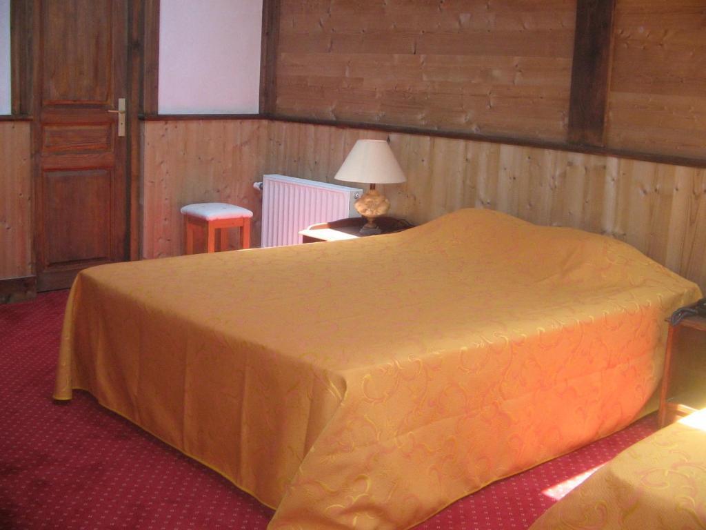 Le Relais De L'Abbaye 호텔 투르뉘 객실 사진