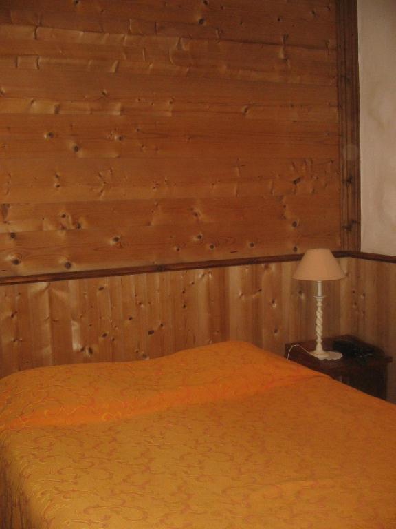 Le Relais De L'Abbaye 호텔 투르뉘 객실 사진