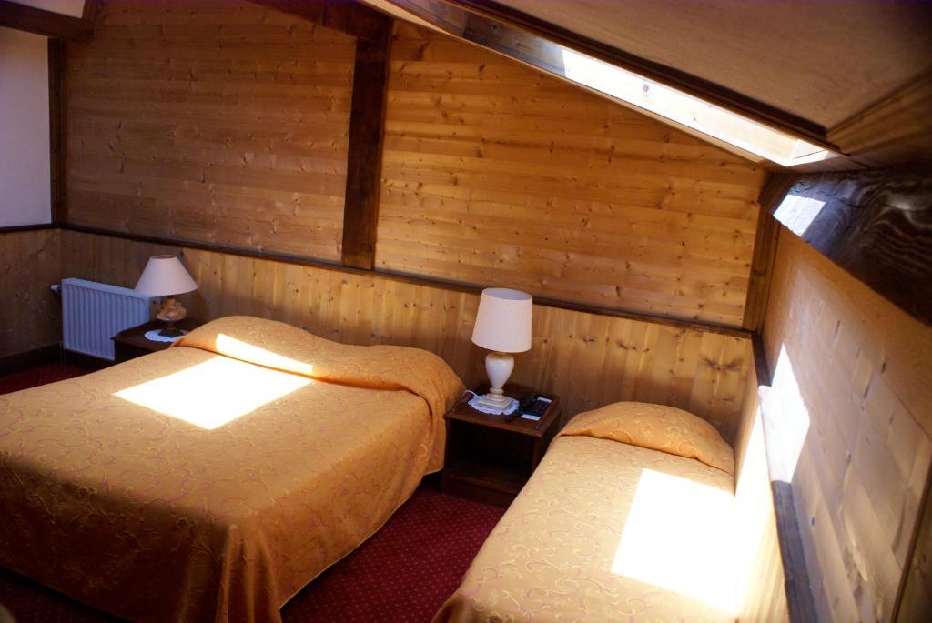 Le Relais De L'Abbaye 호텔 투르뉘 외부 사진